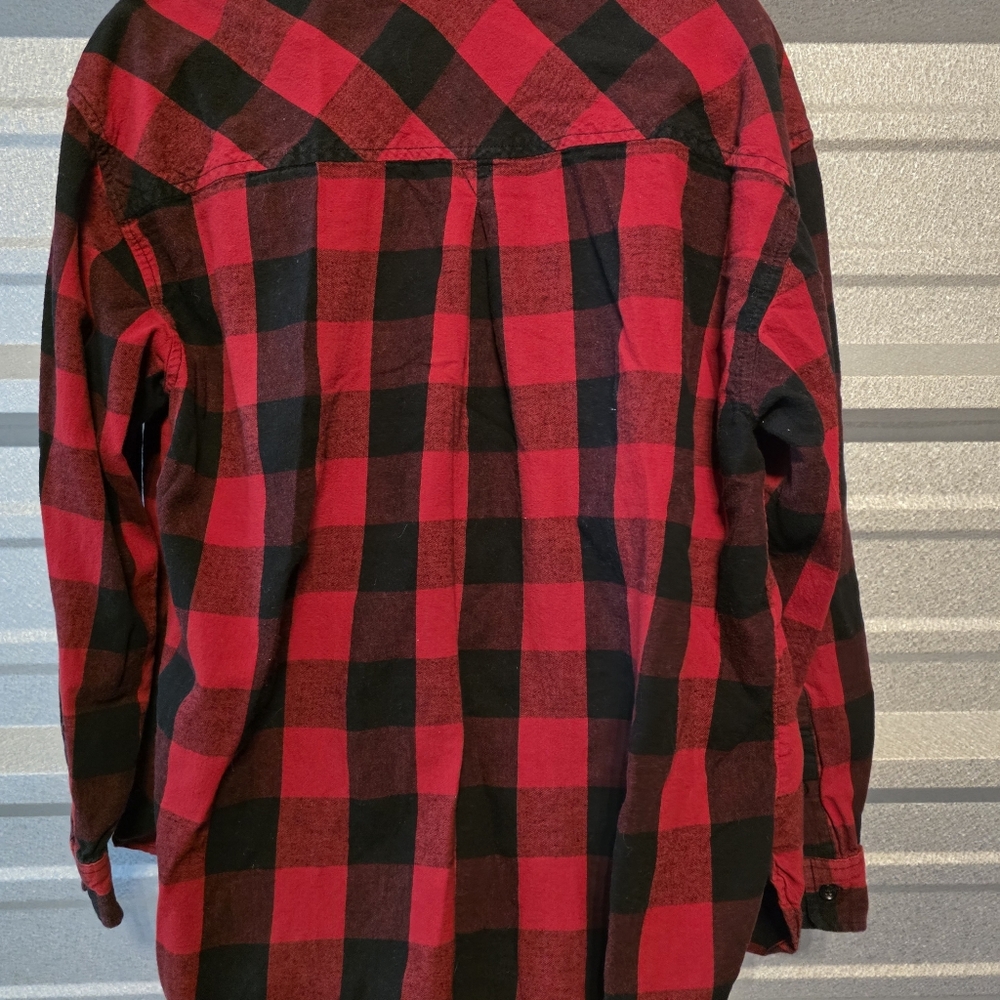 Time and Tru Red and Black Checkered Men's Shirt - Picture 3 of 4
